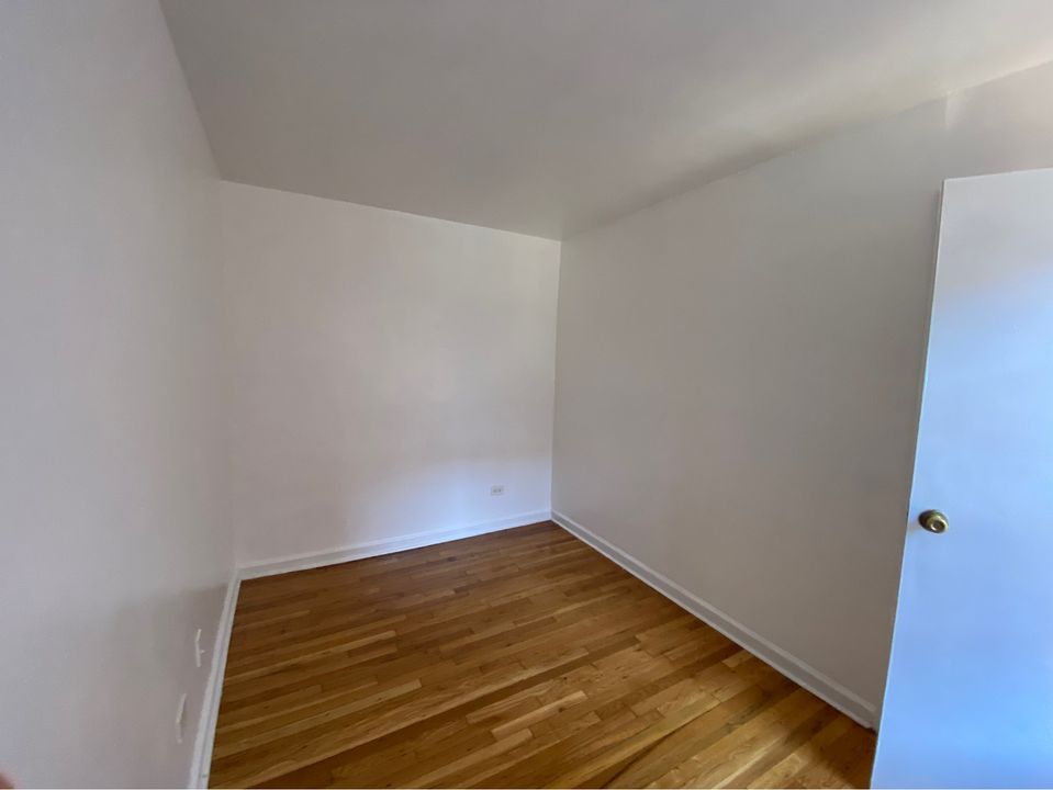 2 Beds 1 Bath - Apartment