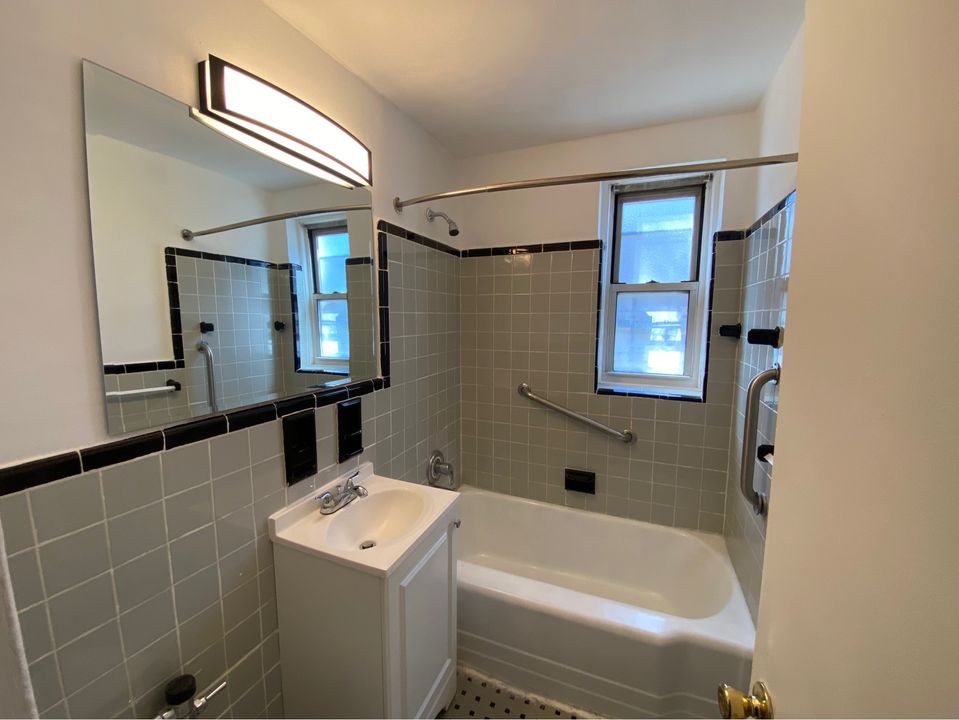 2 Beds 1 Bath - Apartment photo'