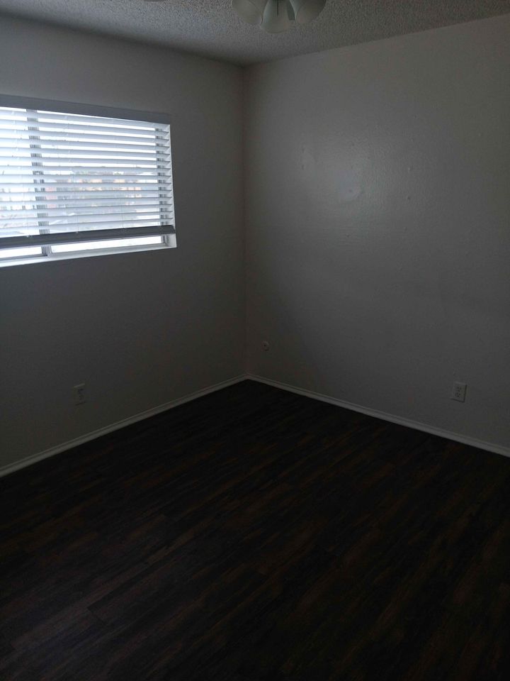 2 Beds 1 Bath - Apartment - 8