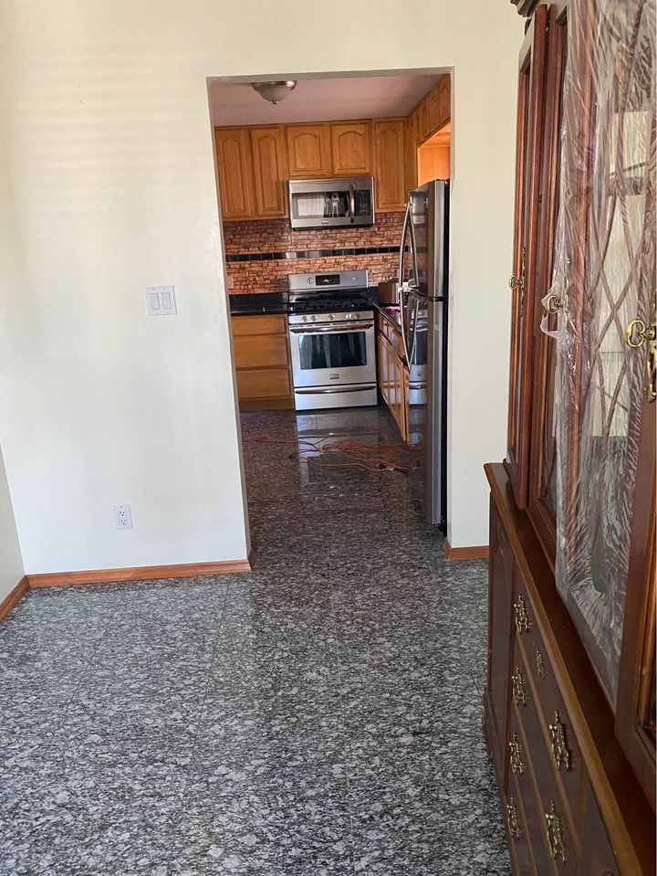 2 Beds 1 Bath - Apartment