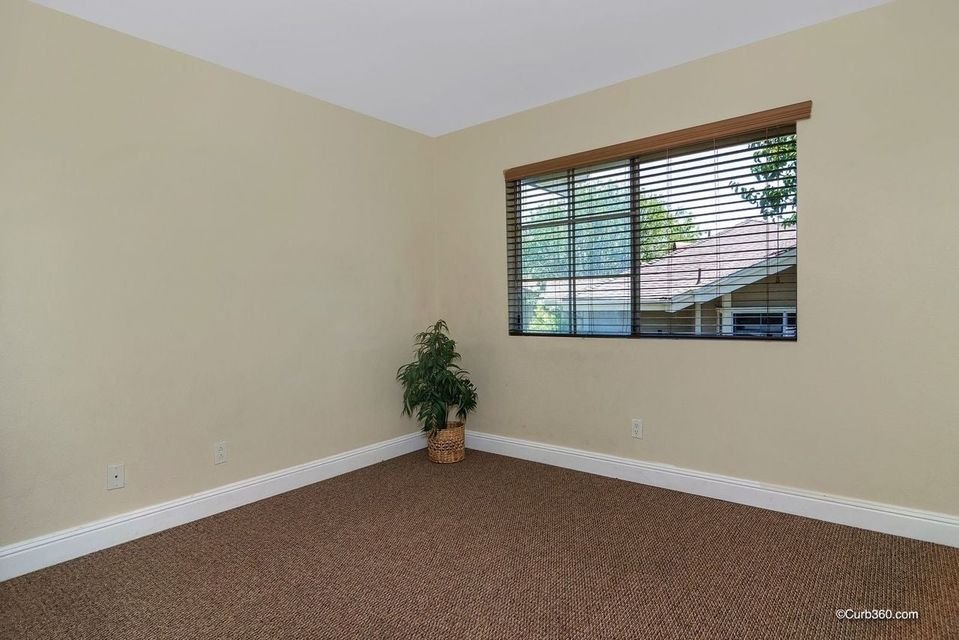 2 Beds 1 Bath Apartment photo'