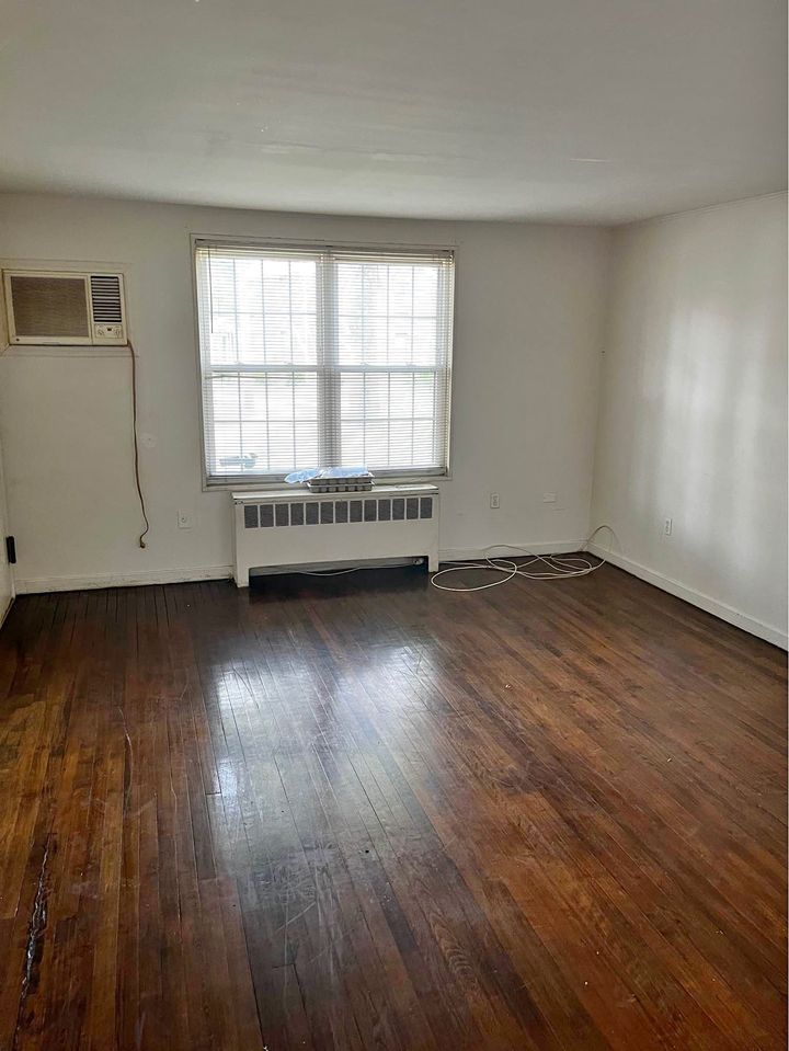 2 Beds 1 Bath - Apartment