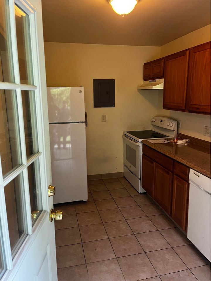 2 Beds 1 Bath - Apartment photo'