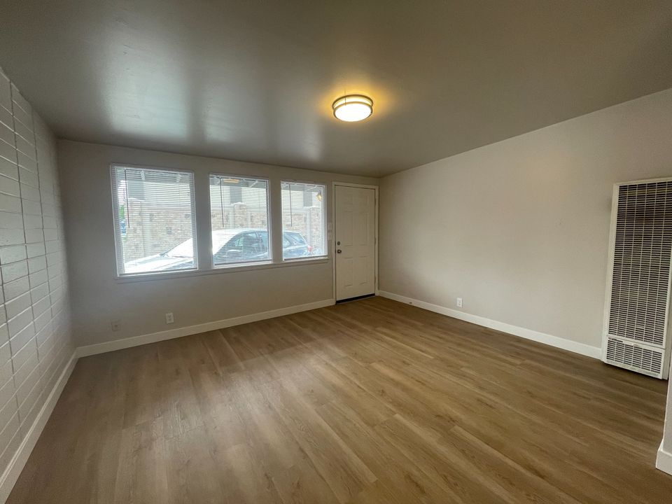 2 Beds 1 Bath Apartment photo'