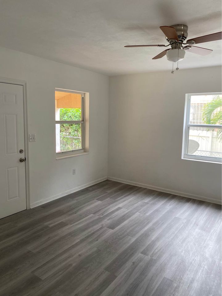 2 Beds 1 Bath - House photo'