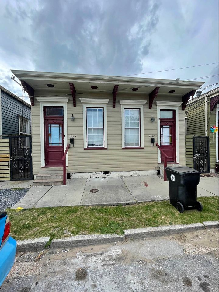 2 Beds 1 Bath - House