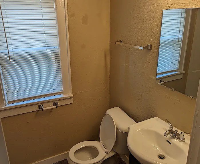 2 Beds 1 Bath House photo'