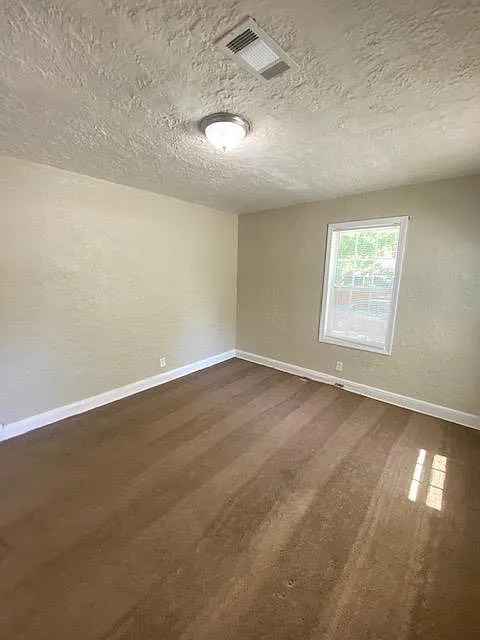 2 Beds 1 Bath - House photo'