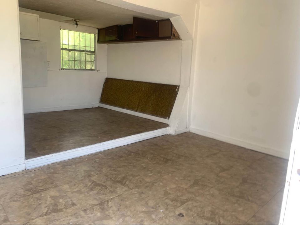 2 Beds 1 Bath - House photo'