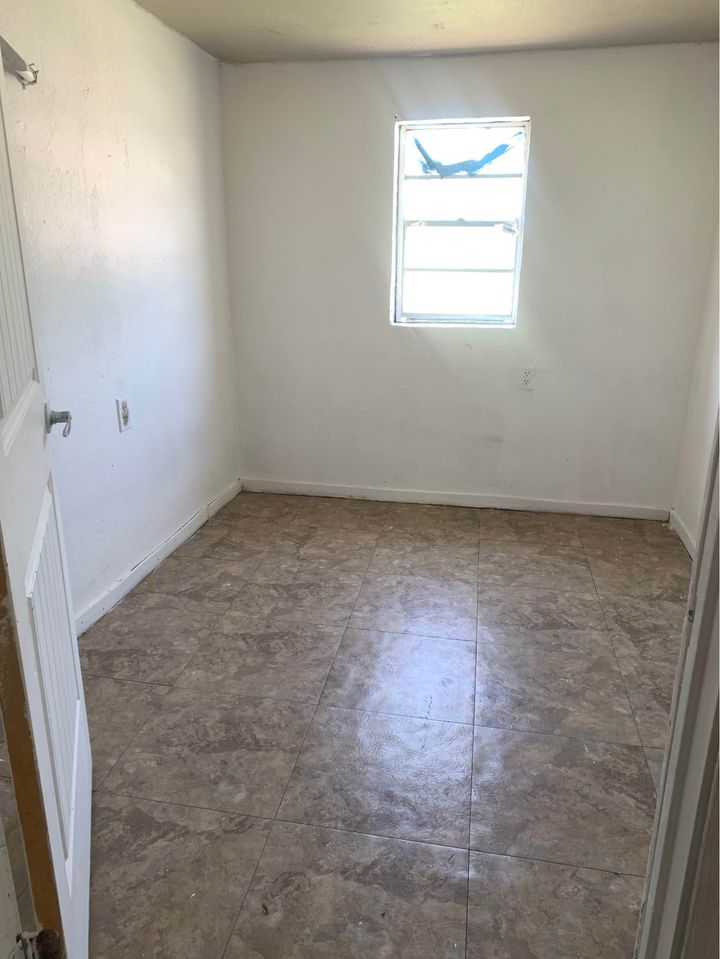 2 Beds 1 Bath - House photo'