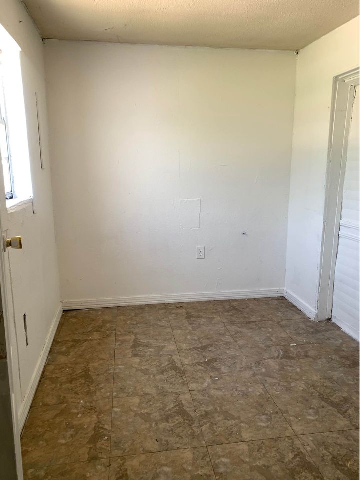 2 Beds 1 Bath - House photo'