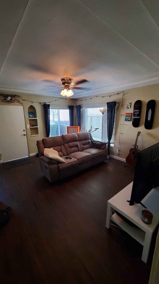 2 Beds 1 Bath - House photo'