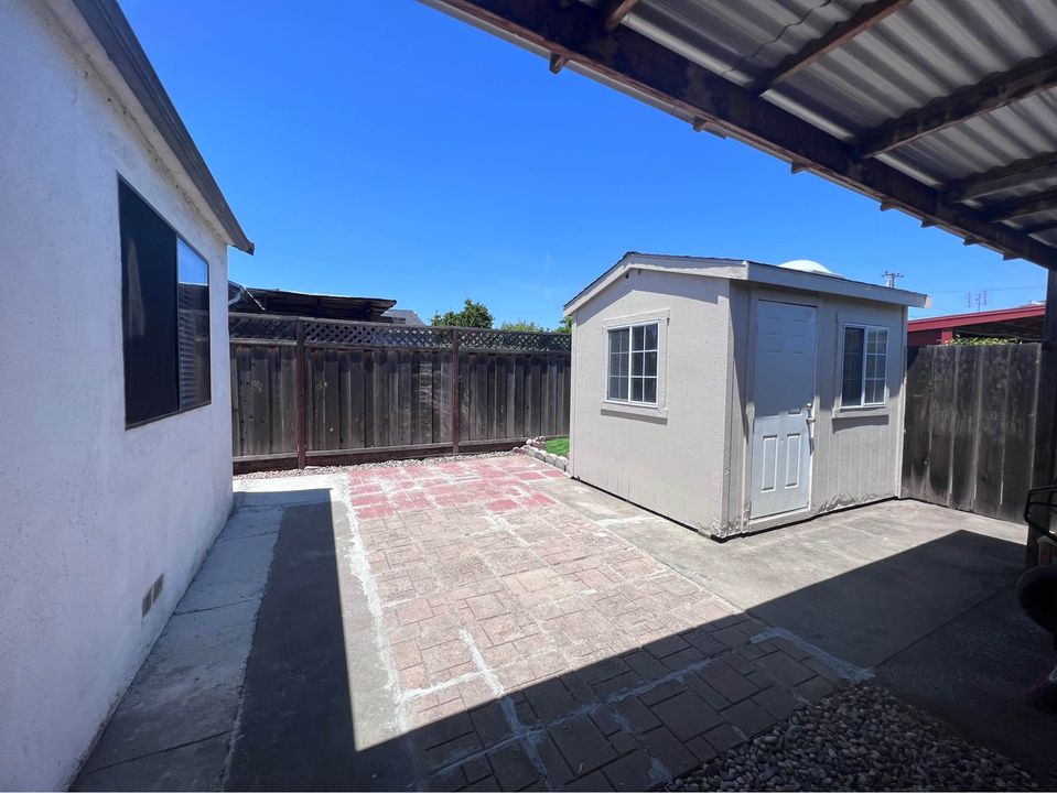 2 Beds 1 Bath - House photo'