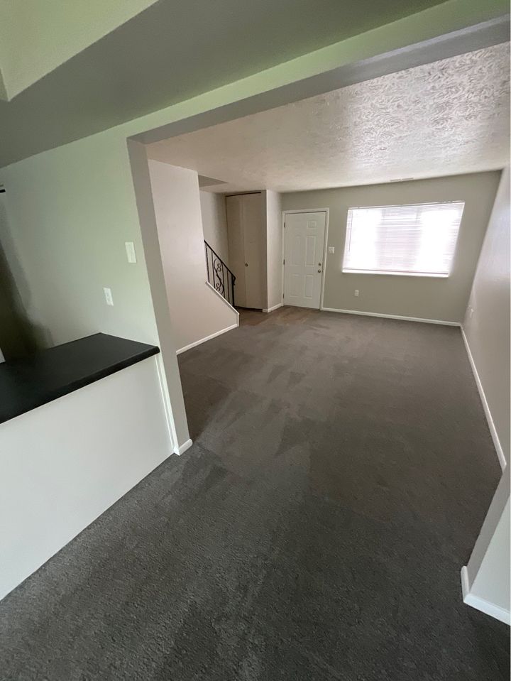 2 Beds 1 Bath - Townhouse photo'