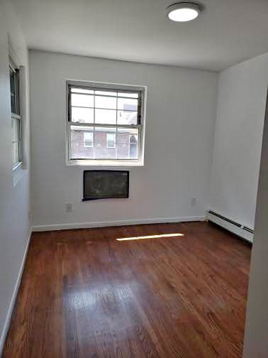 2 Beds 1 Bath - Townhouse photo'