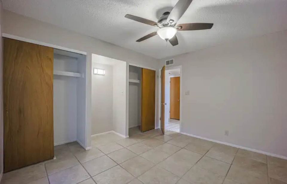 2 Beds 1 Bath - Townhouse - 10