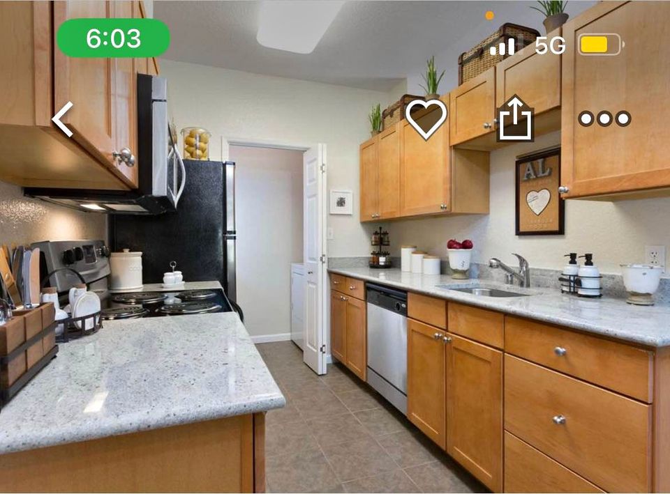 2 Beds 1 Bath - Townhouse