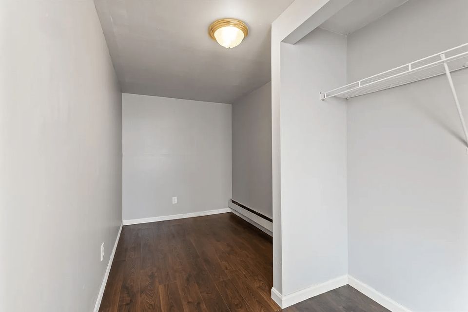 2 Beds 1 Bath Townhouse photo'