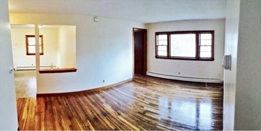 3 Beds 1 Bath Apartment photo'