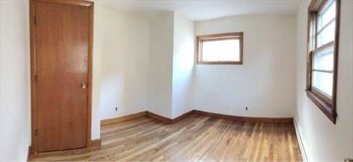 3 Beds 1 Bath Apartment photo'