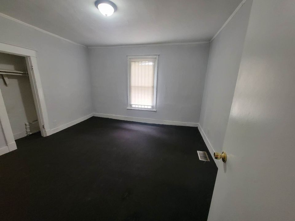 3 Beds 1 Bath - House photo'