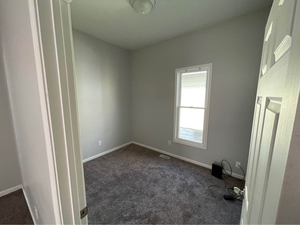 3 Beds 1 Bath - House photo'