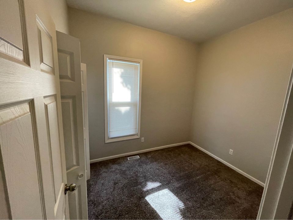 3 Beds 1 Bath - House photo'