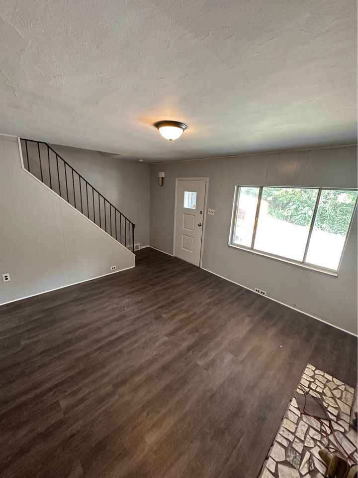 3 Beds 1 Bath - House photo'