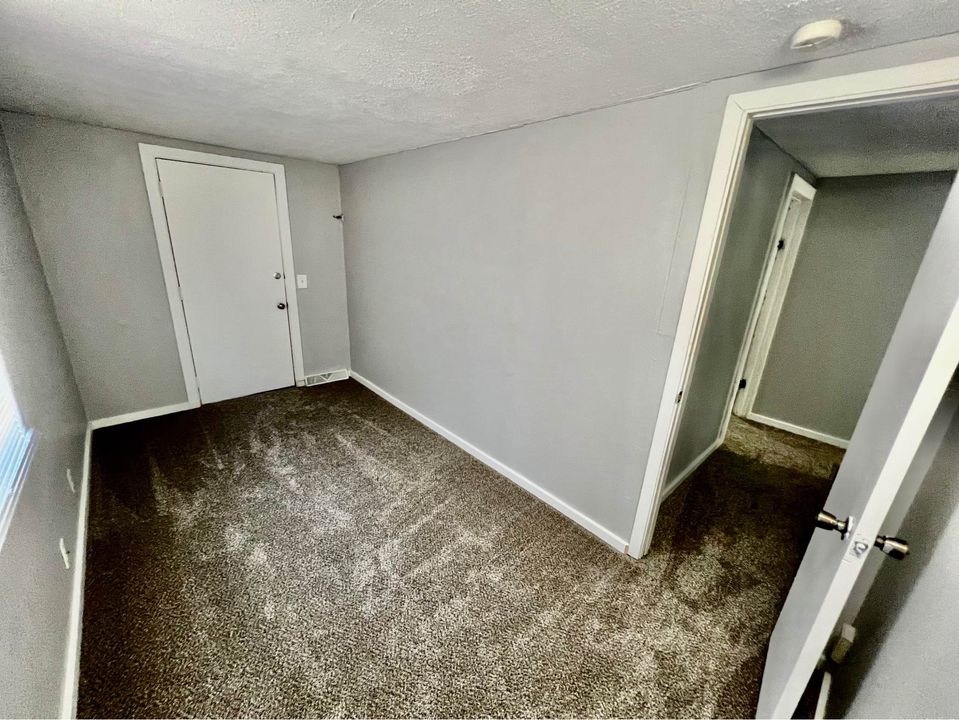 3 Beds 1 Bath - House photo'