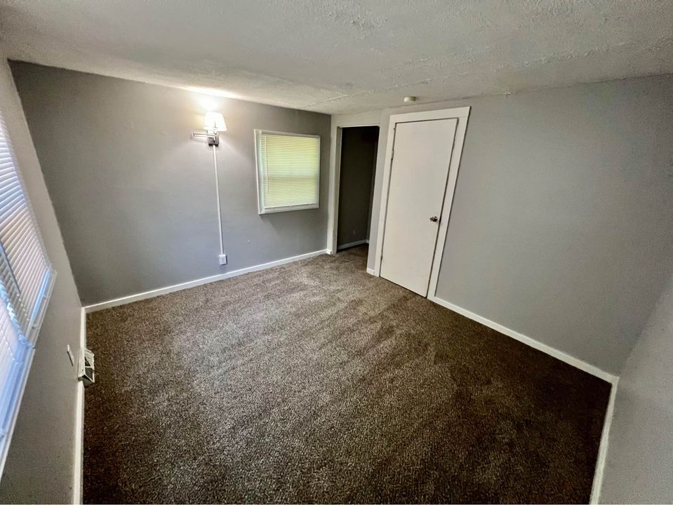 3 Beds 1 Bath - House photo'