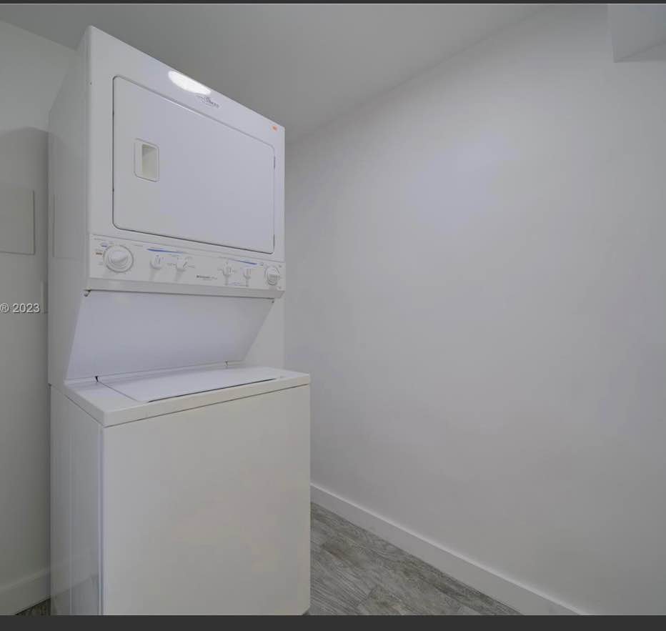 3 Beds 2 Baths - House - 2