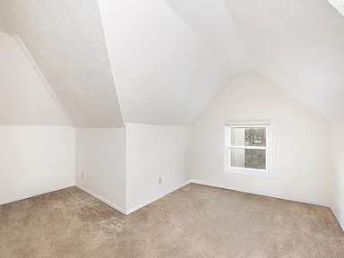 5 Beds 1 Bath - Townhouse photo'