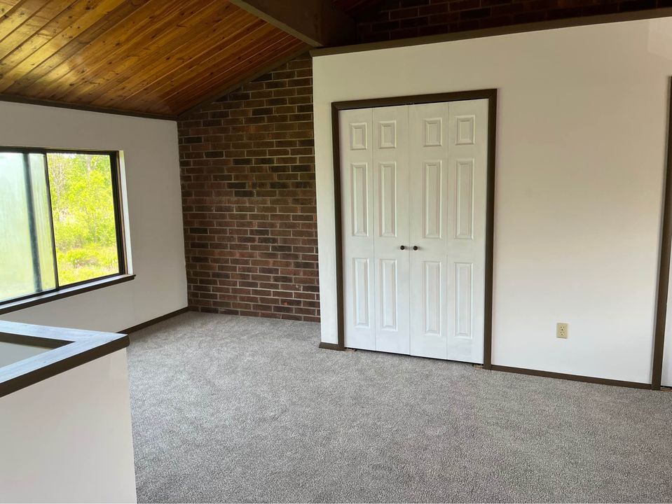 1 Bed 1.5 Baths - Townhouse photo'