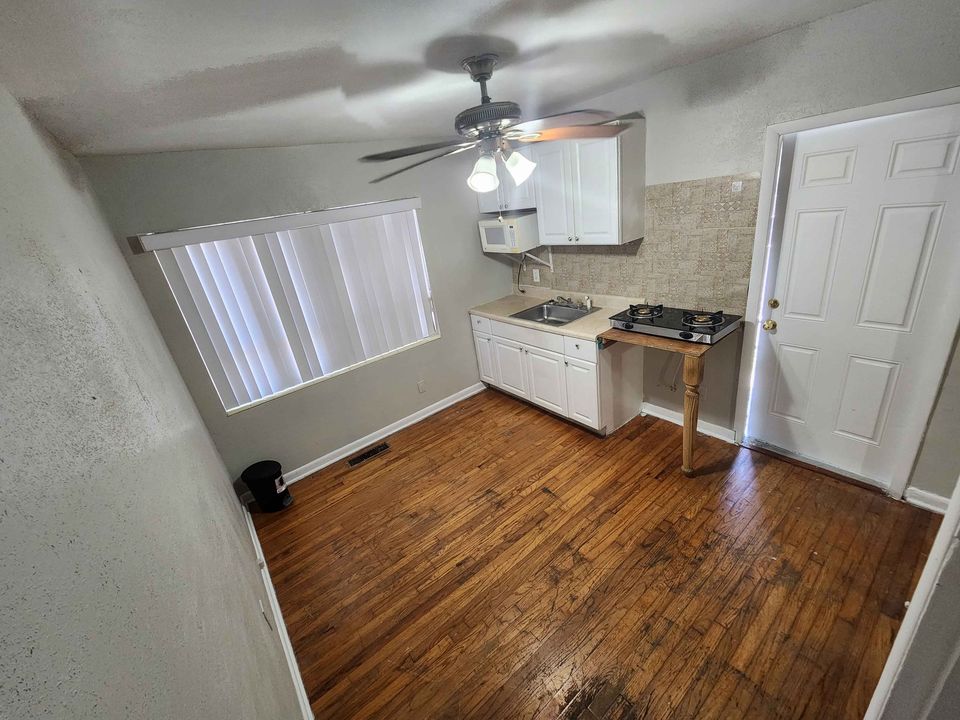 1 Bed 1 Bath - Apartment photo'