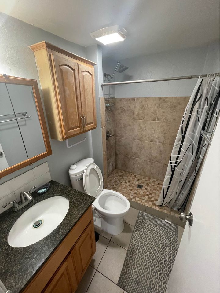 1 Bed 1 Bath - House photo'