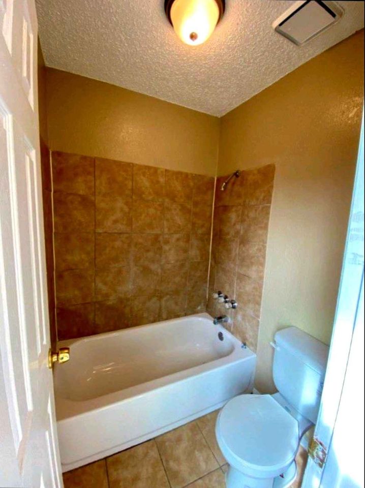 1 Bed 2 Baths - Townhouse photo'