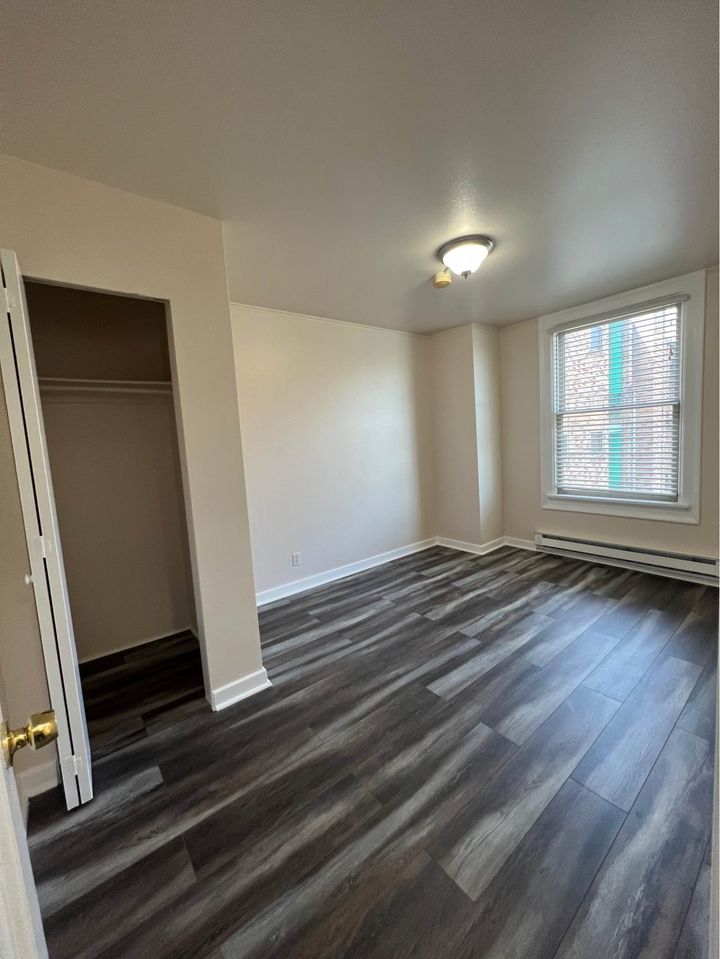 2 Beds 1 Bath Apartment photo'