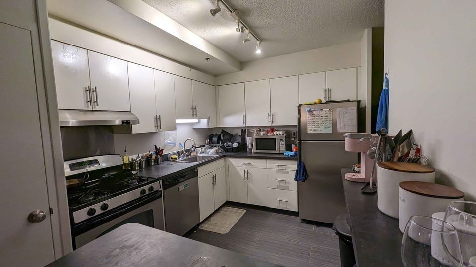 2 Beds 1 Bath - Apartment - 4