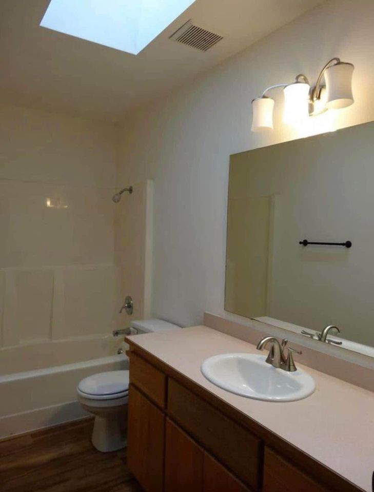 2 Beds 1 Bath - Apartment photo'