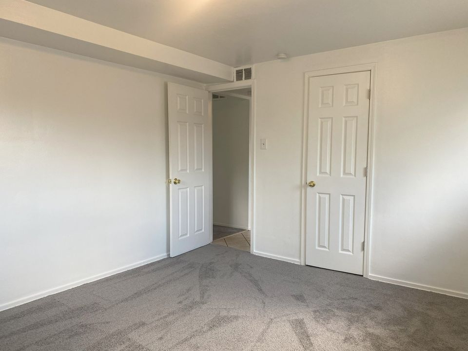 2 Beds 1 Bath Apartment photo'