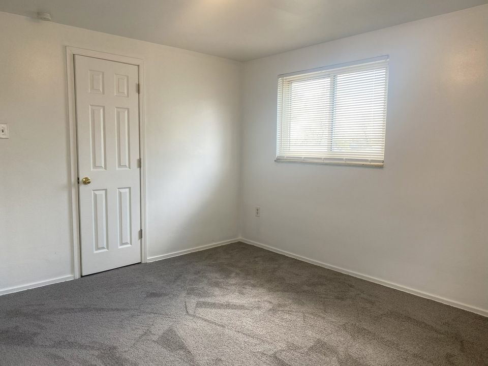 2 Beds 1 Bath Apartment photo'