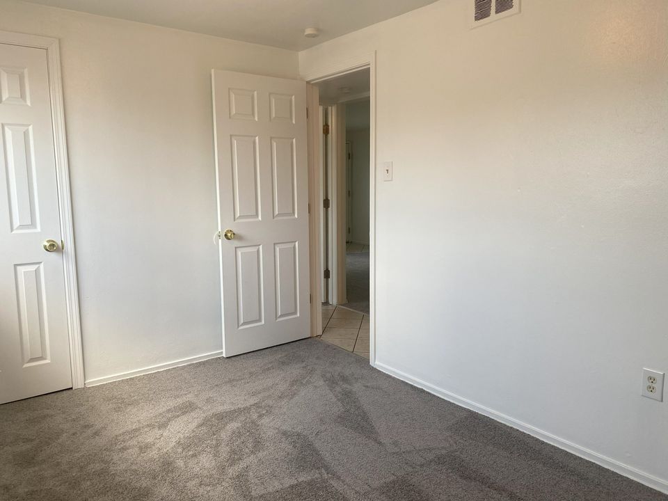 2 Beds 1 Bath Apartment photo'