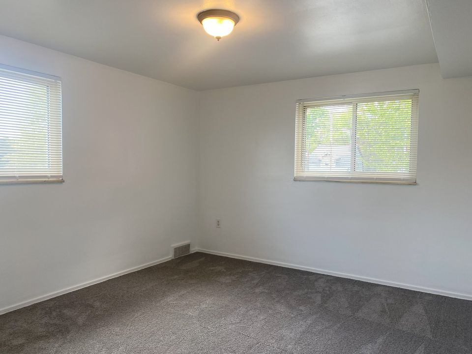 2 Beds 1 Bath Apartment photo'