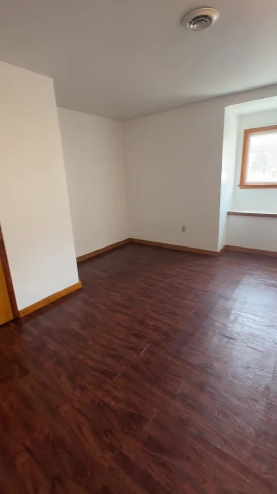 2 Beds 1 Bath - Apartment