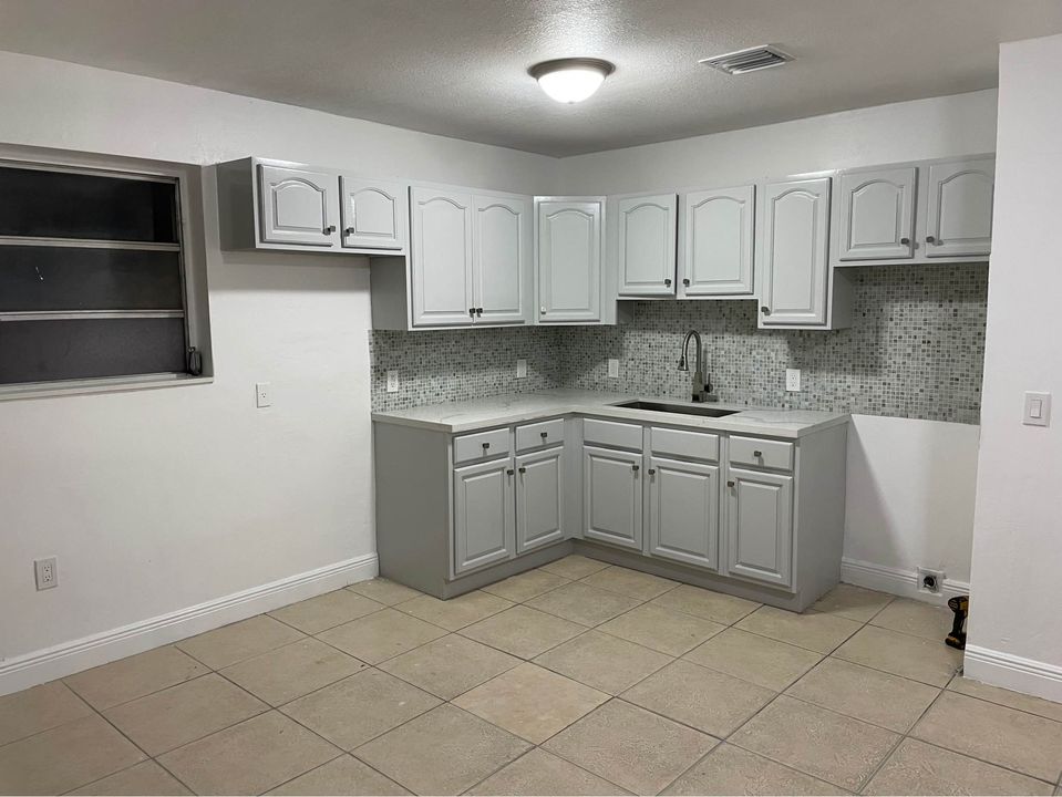 2 Beds 1 Bath - Apartment photo'