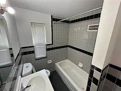 2 Beds 1 Bath - House photo'