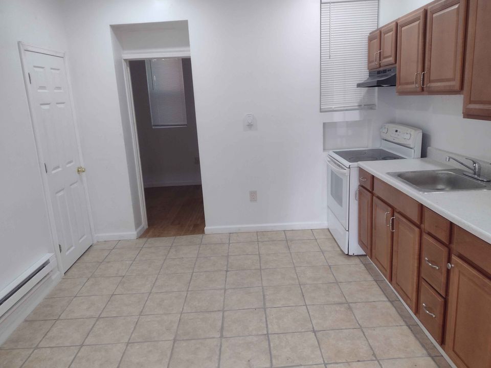 2 Beds 1 Bath - House photo'