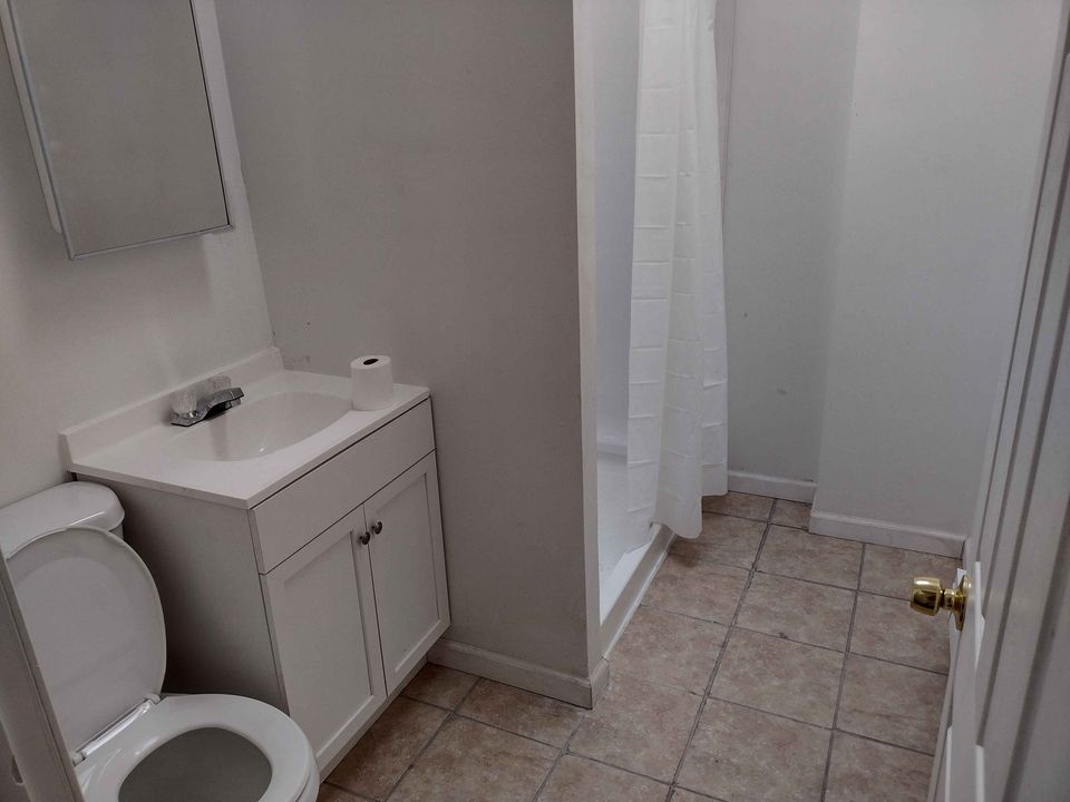 2 Beds 1 Bath - House photo'