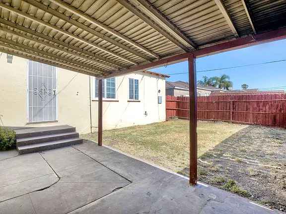 2 Beds 1 Bath - House photo'