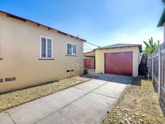 2 Beds 1 Bath - House - 22